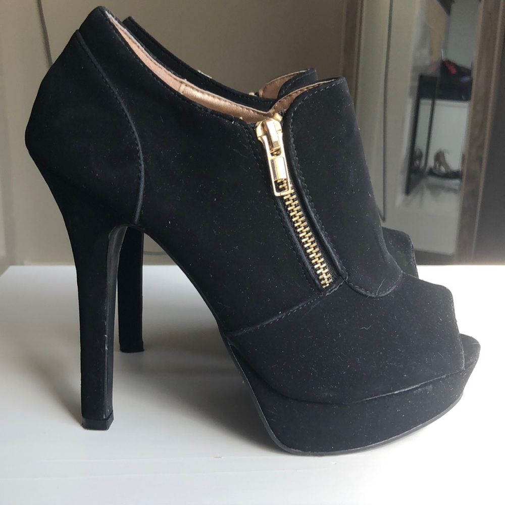 Black heels